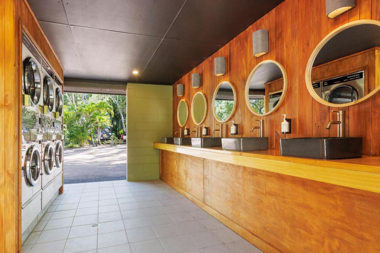 Selina Magnetic Island Hostel Horseshoe Bay Bagian luar foto