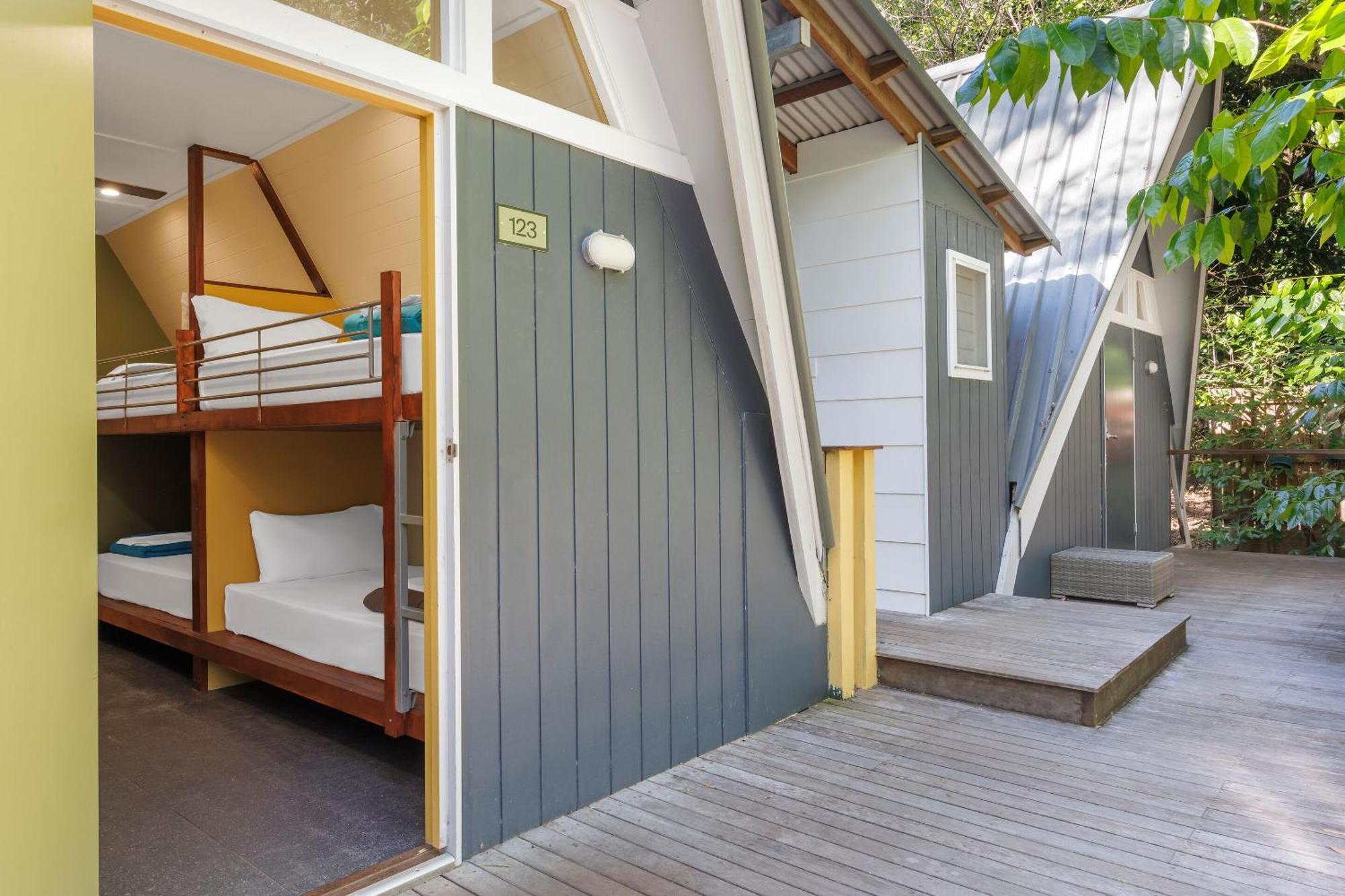 Selina Magnetic Island Hostel Horseshoe Bay Ruang foto