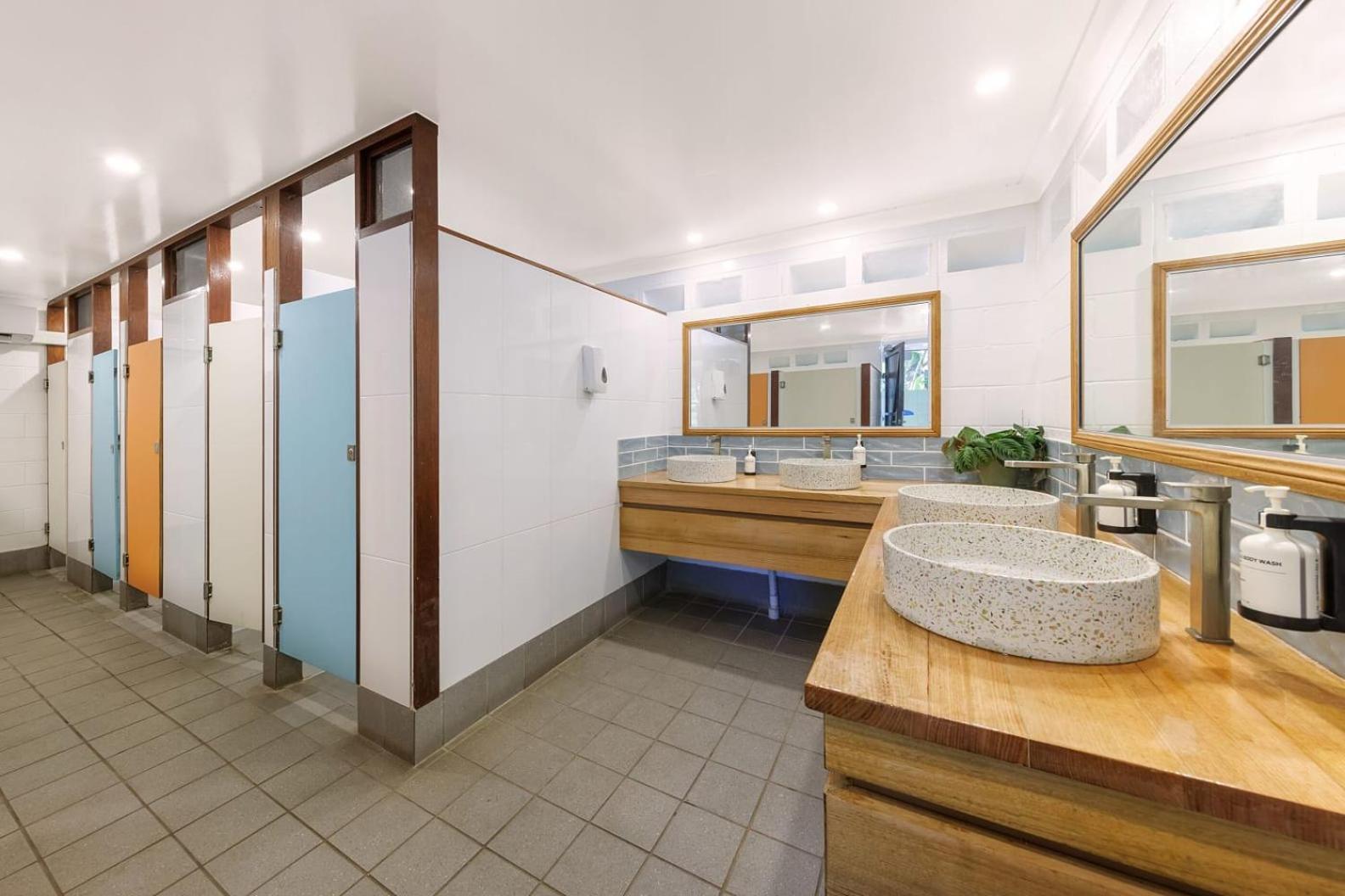 Selina Magnetic Island Hostel Horseshoe Bay Bagian luar foto